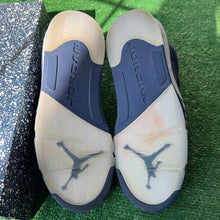 Load image into Gallery viewer, Jordan Georgetown 5s Size 10.5
