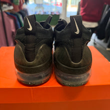 Load image into Gallery viewer, Nike Air Vapormax 2021s Size 9.5W/8M
