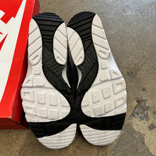 Load image into Gallery viewer, Nike Cool Blue Black Air Trainer Huaraches Size 9.5
