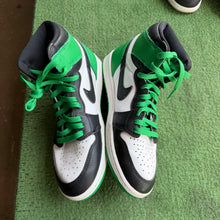 Load image into Gallery viewer, Jordan Lucky Green 1s Size 9
