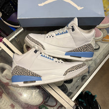 Load image into Gallery viewer, Jordan UNC 3s Size 11
