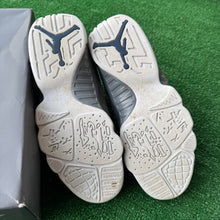 Load image into Gallery viewer, Jordan Flint 9s Size 9.5

