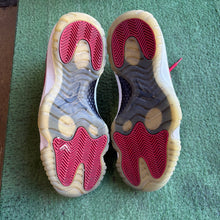 Load image into Gallery viewer, Jordan Win Like 96s Size 9
