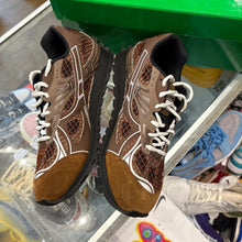 Load image into Gallery viewer, Bottega Orbits Size 42

