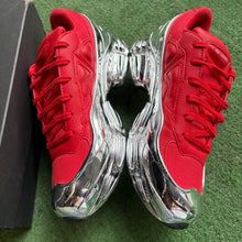 Load image into Gallery viewer, RAF Simon Osweegos Size 9
