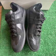 Load image into Gallery viewer, Maison Margiela Gats Size 41.5

