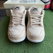 Load image into Gallery viewer, Nike SB Albino &amp; Preto Low Dunks Size 11

