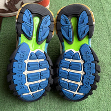 Load image into Gallery viewer, Balenciaga Tracks Size 43
