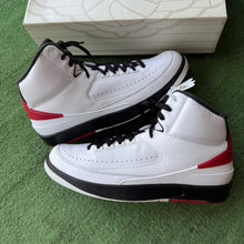 Load image into Gallery viewer, Jordan OG Chicago 2s Size 13

