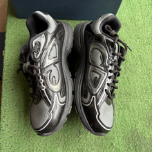 Load image into Gallery viewer, Dior B30s Size 41
