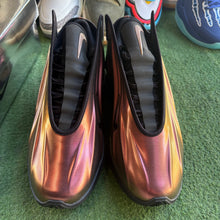 Load image into Gallery viewer, Nike Metallic Red Bronze GT Futures Size 11.5
