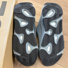 Load image into Gallery viewer, Yeezy Hospital Blue 700s Size 11
