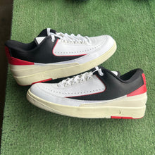 Load image into Gallery viewer, Jordan Chicago Twist Low 2s Size 11.5W/10M
