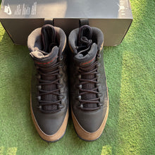 Load image into Gallery viewer, Jordan Olive 9s Size 8
