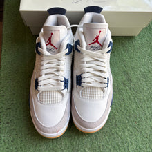 Load image into Gallery viewer, Jordan SB Navy 4s Size 7.5
