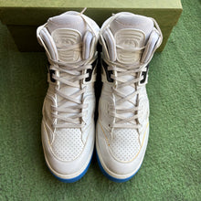Load image into Gallery viewer, Gucci Baskets Size 9UK
