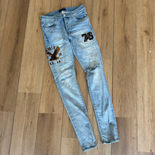 Load image into Gallery viewer, Amiri Denim Size 30
