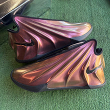 Load image into Gallery viewer, Nike Metallic Red Bronze GT Futures Size 11.5
