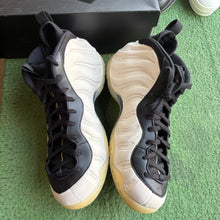 Load image into Gallery viewer, Nike Light Orewoood Brown Foamposites Size 12
