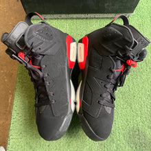 Load image into Gallery viewer, Jordan Black Infared 6s Size 9.5
