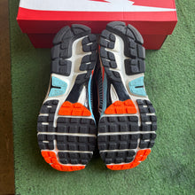 Load image into Gallery viewer, Nike Blue Gaze Orange Zoom Vomero 5s Size 12W/10.5M
