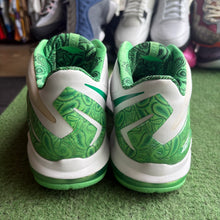 Load image into Gallery viewer, Nike LeBron Easter Low 11s Size 11.5
