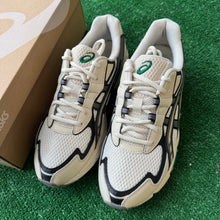 Load image into Gallery viewer, ASICS NYC-2055s Size 10.5
