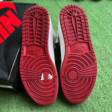 Load image into Gallery viewer, Jordan Metallic Red 1s Size 11
