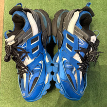 Load image into Gallery viewer, Balenciaga Tracks Size 43
