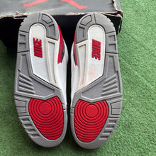 Load image into Gallery viewer, Jordan Fire Red 3s Size 10
