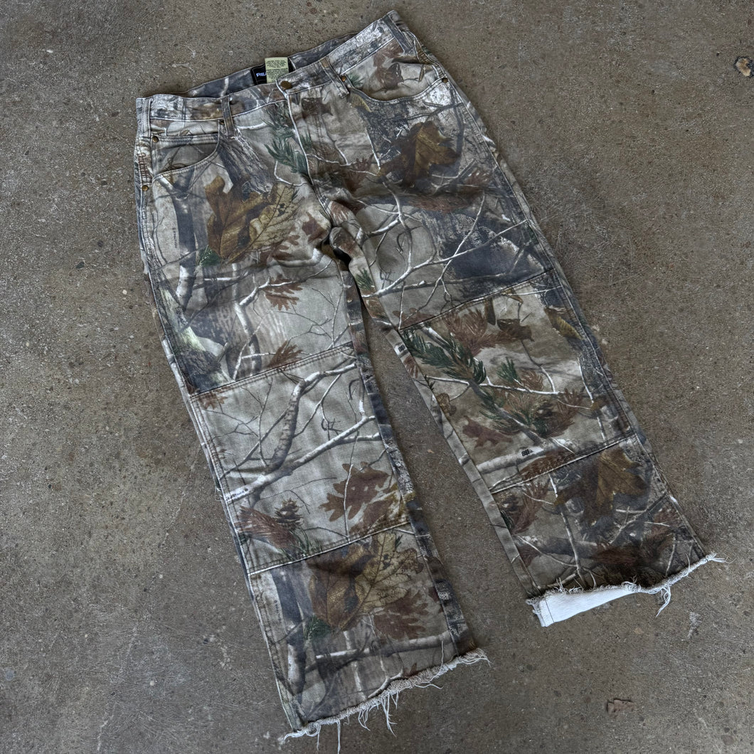 Vintage RealTree Camo Cut Off Pants Size 34