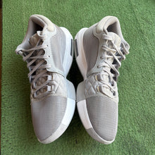 Load image into Gallery viewer, Nike LeBron Witness 8s Size 14
