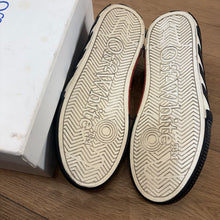 Load image into Gallery viewer, Off White Vulcanized Sneakers Size 41
