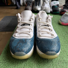Load image into Gallery viewer, Jordan Snake Skin Low 11s Size 12

