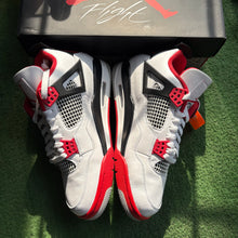 Load image into Gallery viewer, Jordan Fire Red 4s Size 9
