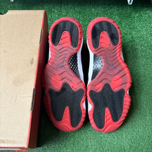 Load image into Gallery viewer, Jordan Bred 11 Lows Size 10.5
