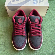 Load image into Gallery viewer, Nike Riot Skateshop SB Low Dunks Size 10
