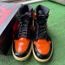 Load image into Gallery viewer, Jordan Shattered Backboard 3.0 1s Size 10.5
