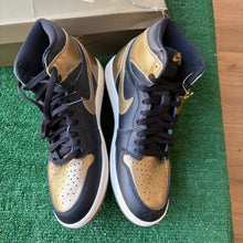 Load image into Gallery viewer, Jordan Metallic Gold 1s Size 10.5
