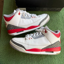Load image into Gallery viewer, Jordan Fire Red 3s Size 11
