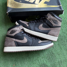 Load image into Gallery viewer, Jordan Palomino 1s Size 9.5
