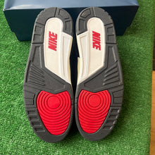 Load image into Gallery viewer, Jordan Black Levi’s 3s Size 12.5
