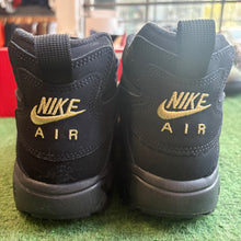 Load image into Gallery viewer, Nike Ravens Air Diamond Turfs Size 9
