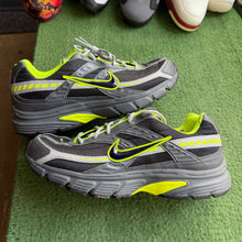 Load image into Gallery viewer, Nike Initiators Size 12
