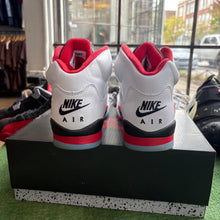 Load image into Gallery viewer, Jordan Fire Red (Black Tongue) 5s Size 7Y
