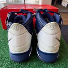 Load image into Gallery viewer, Nike LeBron Midnight Navy 3s Size 9
