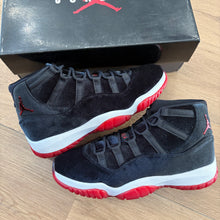 Load image into Gallery viewer, Jordan Velvet Bred 11s Size 10W/8.5M
