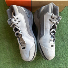 Load image into Gallery viewer, Nike Dark Grey Zoom Generations Size 9.5
