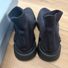 Load image into Gallery viewer, Balenciaga Speed Trainers Size 40
