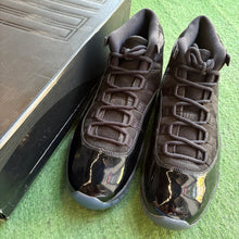 Load image into Gallery viewer, Jordan Cap And Gown 11s Size 8.5
